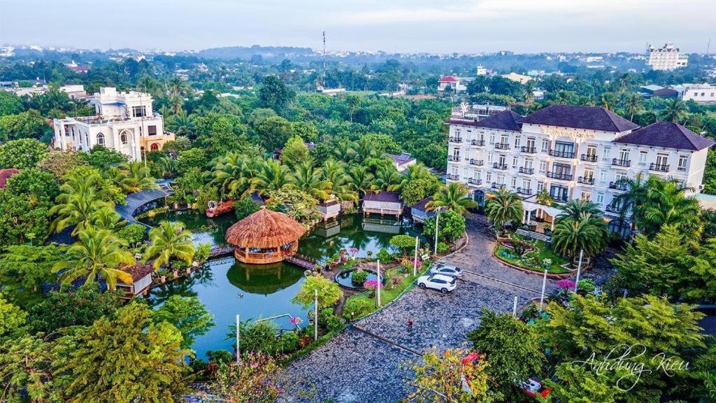 Long Khanh Spring Garden Hotel Lk מראה חיצוני תמונה