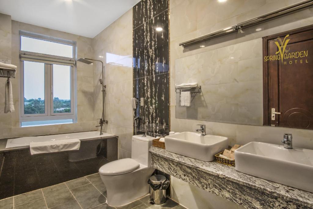 Long Khanh Spring Garden Hotel Lk מראה חיצוני תמונה